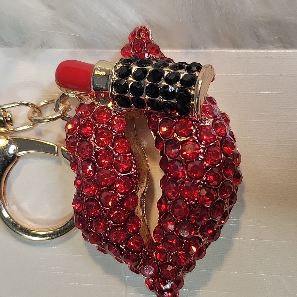 Red‎ Rhinestone Lip Purse Charm Keychain with Lipstick/Glam Gold Tone - Picture 2 of 4